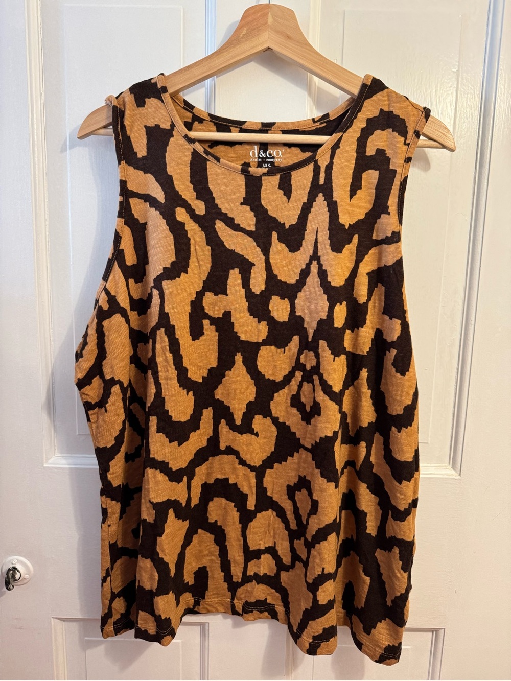 Animal Print Sleeveless Round Neck Tank Top (cotton/rayon/linen) - NWOT